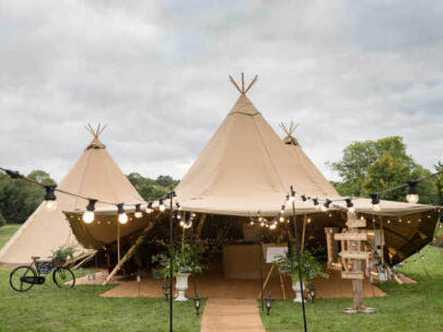 Sarah Vivienne Photography - Kelmarsh Hall-Teepees and Tents