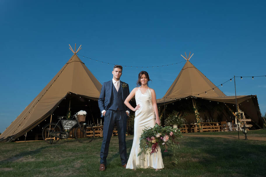 Grendon Lakes-Lee Glasgow Wedding Photographer-Teepees and Tents